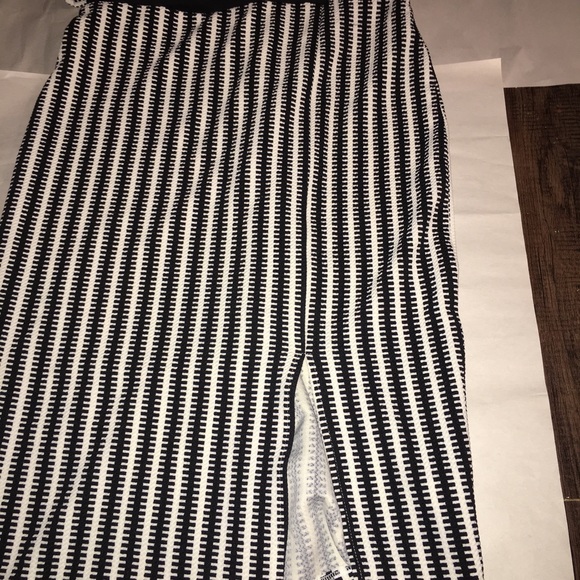 Bisou Bisou Dress - Picture 6 of 8